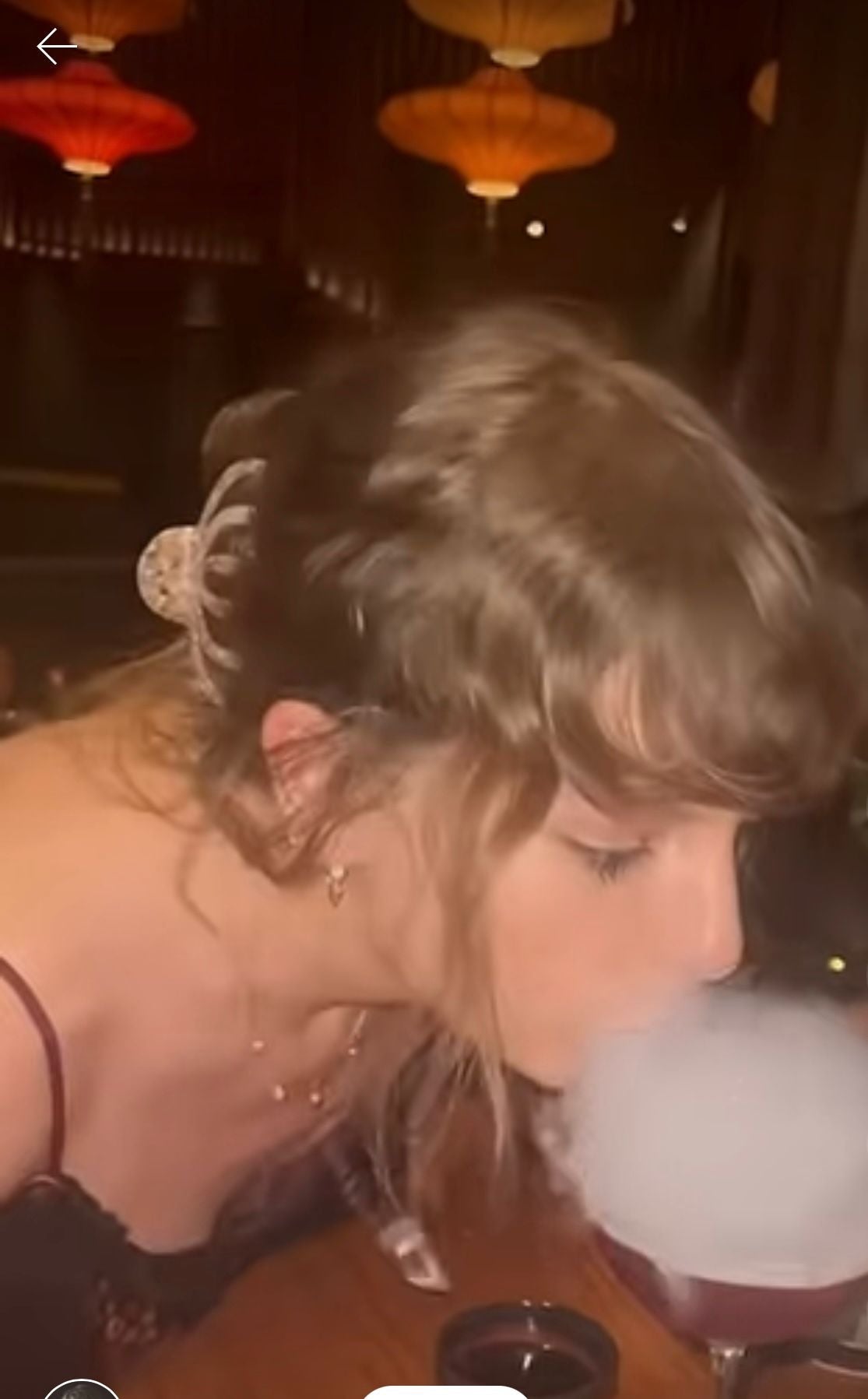 Taylor Swift Fortnight Challenge - How To Recreate That Iconic Cocktail Bubble For Your Very Own Fortnight Challenge Entry - Flavour Blaster
