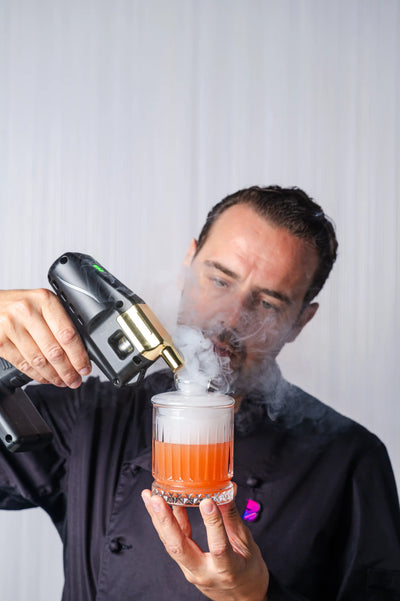 Flavour Blaster - Kit - Pro 2 - Black, a sleek bubble blaster for cocktails and events, ideal for professional use | Flavour Blaster